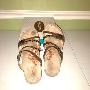 Brown Aetrex Orthopedic Sandals Size 9 1/2